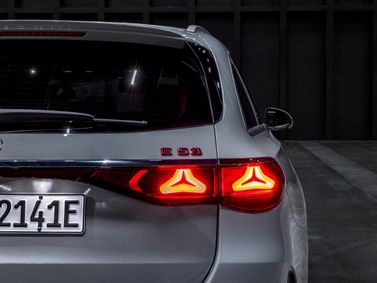 Mercedes-Benz E-Class AMG السادس (W214)، واجون 5 أبواب — المصباح الخلفي