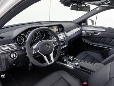 Mercedes-Benz E-Class AMG عملية فيس ليفت IV (W212، S212)، واجون 5 أبواب — منطقة السائق