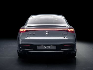 Mercedes-Benz EQS I عملية شد الوجه، ليفتباك — منظر خلفي