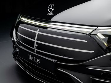 Mercedes-Benz EQS I عملية شد الوجه، ليفتباك — منظر أمامي