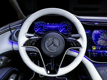 Mercedes-Benz EQS I عملية شد الوجه، ليفتباك — عجلة القيادة