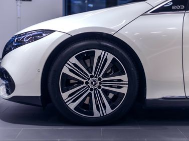 Mercedes-Benz EQS، ليفتباك — جنط العجلة