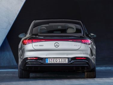 Mercedes-Benz EQS، ليفتباك — منظر خلفي