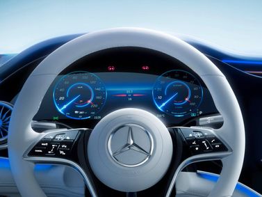 Mercedes-Benz EQS، ليفتباك — عجلة القيادة