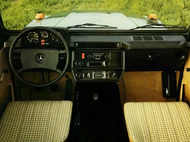 Mercedes-Benz G-Class ط (W460؛ W461)، دفع رباعي 5 أبواب — لوحة القيادة