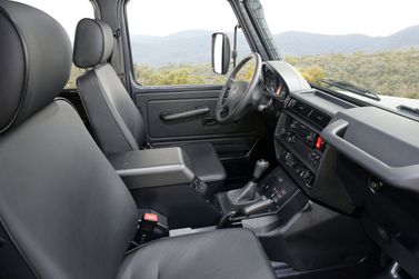 Mercedes-Benz G-Class ط (W461) المهنية، دفع رباعي 5 أبواب — منطقة السائق