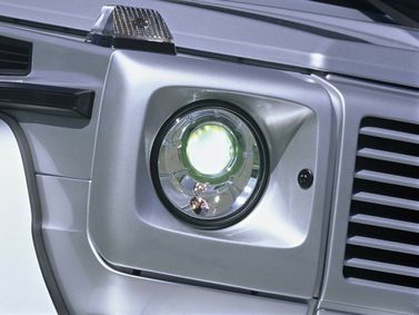 Mercedes-Benz G-Class II (W463 W463) فيس ليفت 2، دفع رباعي 5 أبواب — المصباح الأمامي