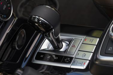 Mercedes-Benz G-Class II (W463 W463) فيس ليفت 4، دفع رباعي 5 أبواب — محدد ناقل الحركة