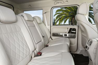 Mercedes-Benz G-Class AMG II (W463)، دفع رباعي 5 أبواب — المقاعد الخلفية
