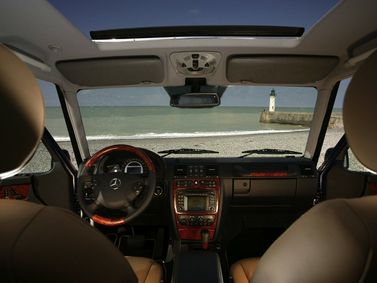 Mercedes-Benz G-Class AMG ط (W463)، دفع رباعي 5 أبواب — منظر عام للمقصورة