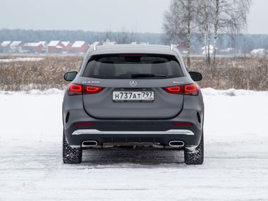Mercedes-Benz GLA II (H247)، دفع رباعي 5 أبواب — منظر خلفي