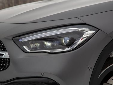 Mercedes-Benz GLA II (H247)، دفع رباعي 5 أبواب — المصباح الأمامي