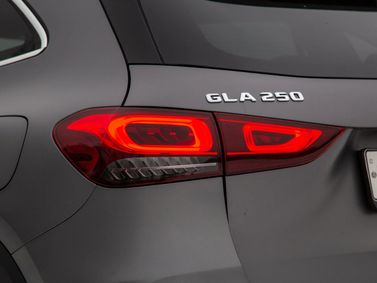 Mercedes-Benz GLA II (H247)، دفع رباعي 5 أبواب — المصباح الخلفي