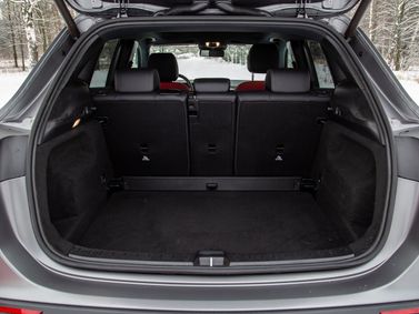 Mercedes-Benz GLA II (H247)، دفع رباعي 5 أبواب — حجرة الأمتعة