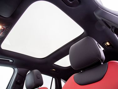 Mercedes-Benz GLA II (H247)، دفع رباعي 5 أبواب — تفصيل داخلي
