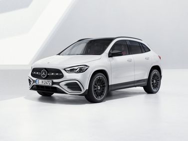 Mercedes-Benz GLA عملية فيس ليفت II (H247) II (H247)، دفع رباعي 5 أبواب — منظر أمامي بزاوية ثلاثة أرباع