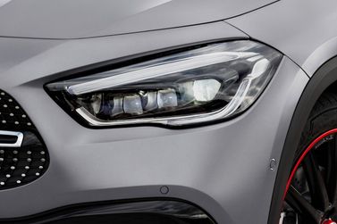Mercedes-Benz GLA II (H247)، دفع رباعي 5 أبواب — المصباح الأمامي