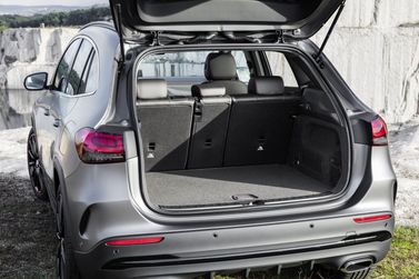 Mercedes-Benz GLA II (H247)، دفع رباعي 5 أبواب — حجرة الأمتعة