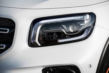 Mercedes-Benz GLB I (X247)، دفع رباعي 5 أبواب — المصباح الأمامي