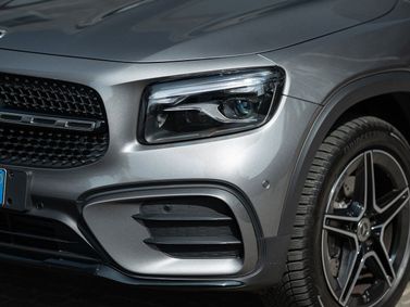 Mercedes-Benz GLB I (X247) فيس ليفت I (X247)، دفع رباعي 5 أبواب — منظر أمامي