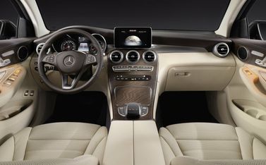 Mercedes-Benz GLC Coupe I (C253)، دفع رباعي 5 أبواب — لوحة القيادة