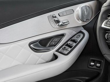 Mercedes-Benz GLC Coupe I (C253)، دفع رباعي 5 أبواب — تفصيل داخلي