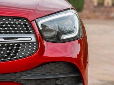 Mercedes-Benz GLC Coupe I (C253) فيس ليفت، دفع رباعي 5 أبواب — المصباح الأمامي