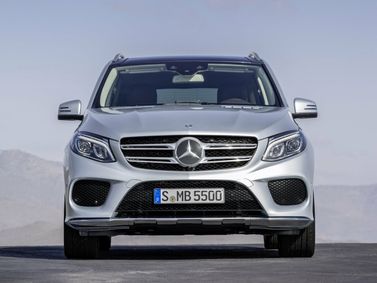 Mercedes-Benz GLE I (W166)، دفع رباعي 5 أبواب — منظر أمامي