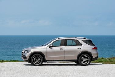 Mercedes-Benz GLE II (V167)، دفع رباعي 5 أبواب — منظر من الجانب الأيسر