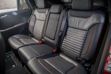 Mercedes-Benz GLE Coupe I (C292), SUV 5 dr. — rear seats