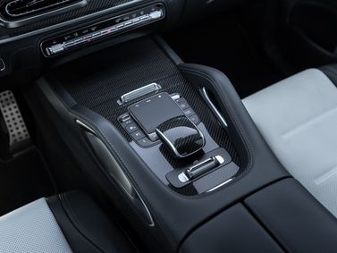 Mercedes-Benz GLE Coupe II (C167) Facelift 2, SUV 5 dr. — center console