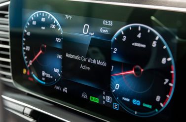 Mercedes-Benz GLS II (X167)، دفع رباعي 5 أبواب — لوحة العدادات