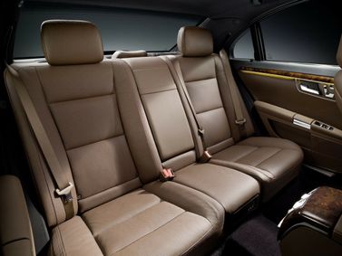 Mercedes-Benz S-Class عملية فيس ليفت V (W221)، سيدان — المقاعد الخلفية
