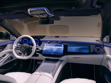 Mercedes-Benz S-Class VII (W223) تحديث التصميم، سيدان Long — لوحة القيادة
