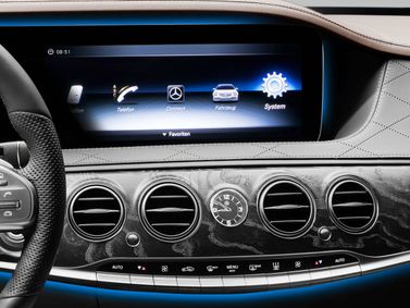 Mercedes-Benz S-Class فيس ليفت السادس (W222، C217)، سيدان — شاشة نظام المعلومات والترفيه