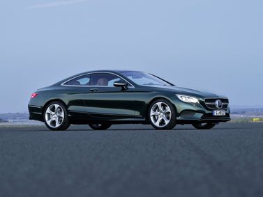 Mercedes-Benz S-Class السادس (W222، C217)، كوبيه — منظر من الجانب الأيمن