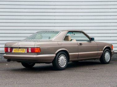 Mercedes-Benz S-Class عملية فيس ليفت II (W126) II (W126)، كوبيه — منظر خلفي أيمن