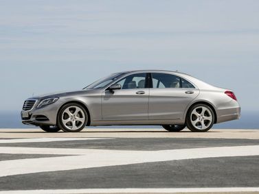 Mercedes-Benz S-Class السادس (W222، C217)، سيدان — منظر من الجانب الأيسر