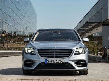 Mercedes-Benz S-Class فيس ليفت السادس (W222، C217)، سيدان Long — منظر أمامي