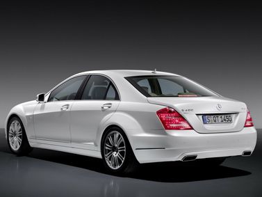 Mercedes-Benz S-Class عملية فيس ليفت V (W221)، سيدان — منظر خلفي أيمن