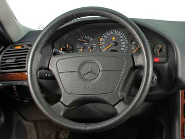 Mercedes-Benz S-Class عملية فيس ليفت III (W140)، سيدان Long — عجلة القيادة