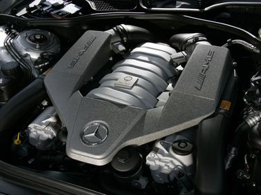 Mercedes-Benz S-Class AMG II (W221)، سيدان — حجرة المحرك