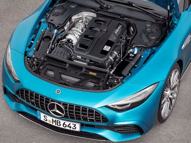 Mercedes-Benz SL-Class AMG IV (R232)، رودستر SL 43 — حجرة المحرك