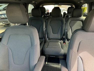 Mercedes-Benz V-Class عملية فيس ليفت III (W447)، ميني فان — المقاعد الخلفية