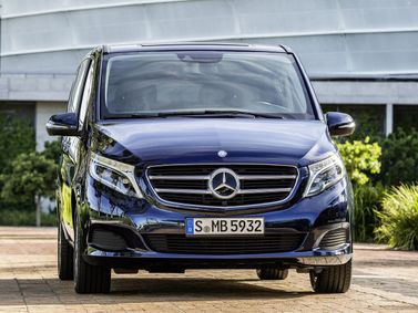 Mercedes-Benz V-Class III (W447)، ميني فان Long — منظر أمامي