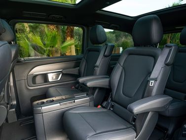 Mercedes-Benz V-Class III (W447 W447) فيس ليفت 2، ميني فان Extra Long — المقاعد الخلفية