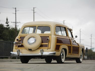 Mercury Eight ثالثاً، واجون 5 أبواب — منظر خلفي أيمن