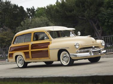 Mercury Eight ثالثاً، واجون 5 أبواب — منظر أمامي أيمن