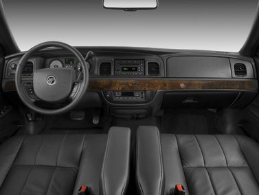 Mercury Grand Marquis فيس ليفت IV، سيدان — لوحة القيادة