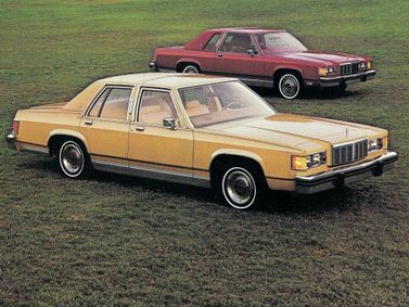 Mercury Marquis رابعاً، سيدان — منظر أمامي أيمن